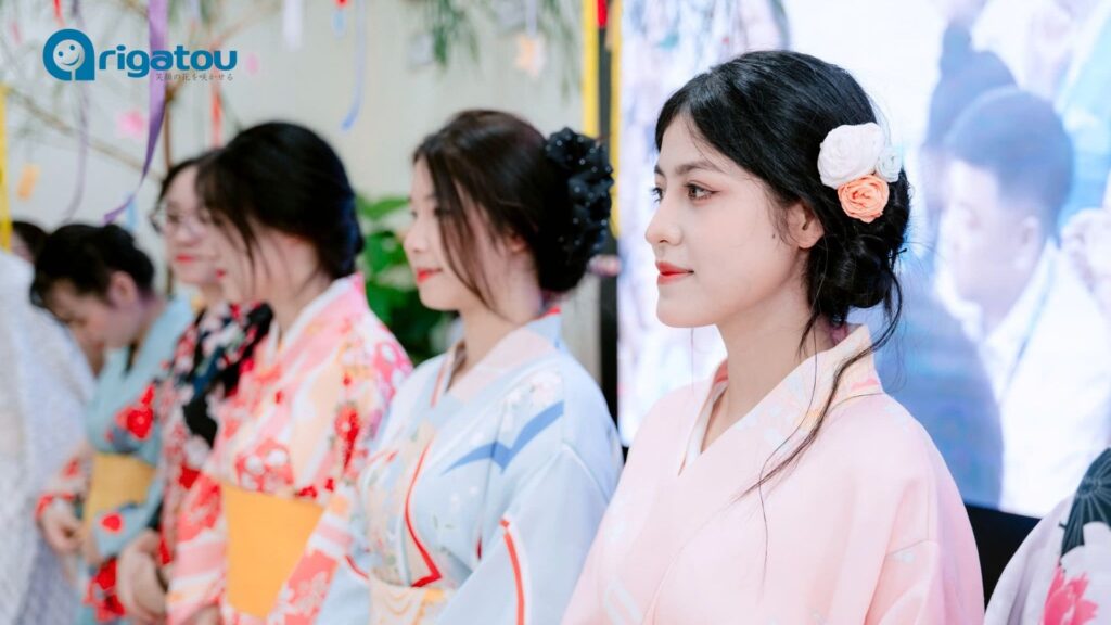 học viên Arigatou mặc Yukata