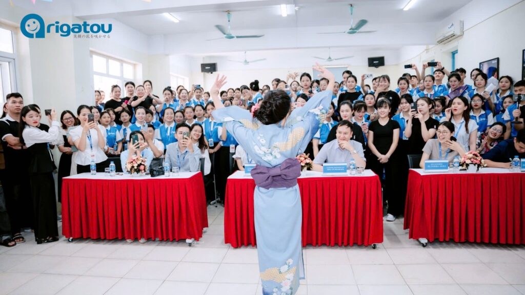 học viên Arigatou mặc Yukata