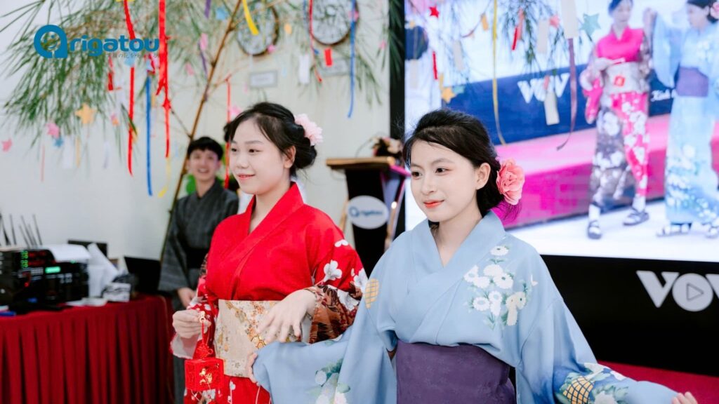 Học viên arigatou tham gia lễ hội