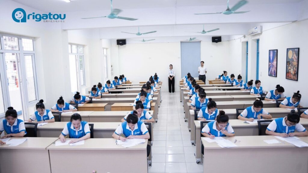 học viên Arigatou trong lớp